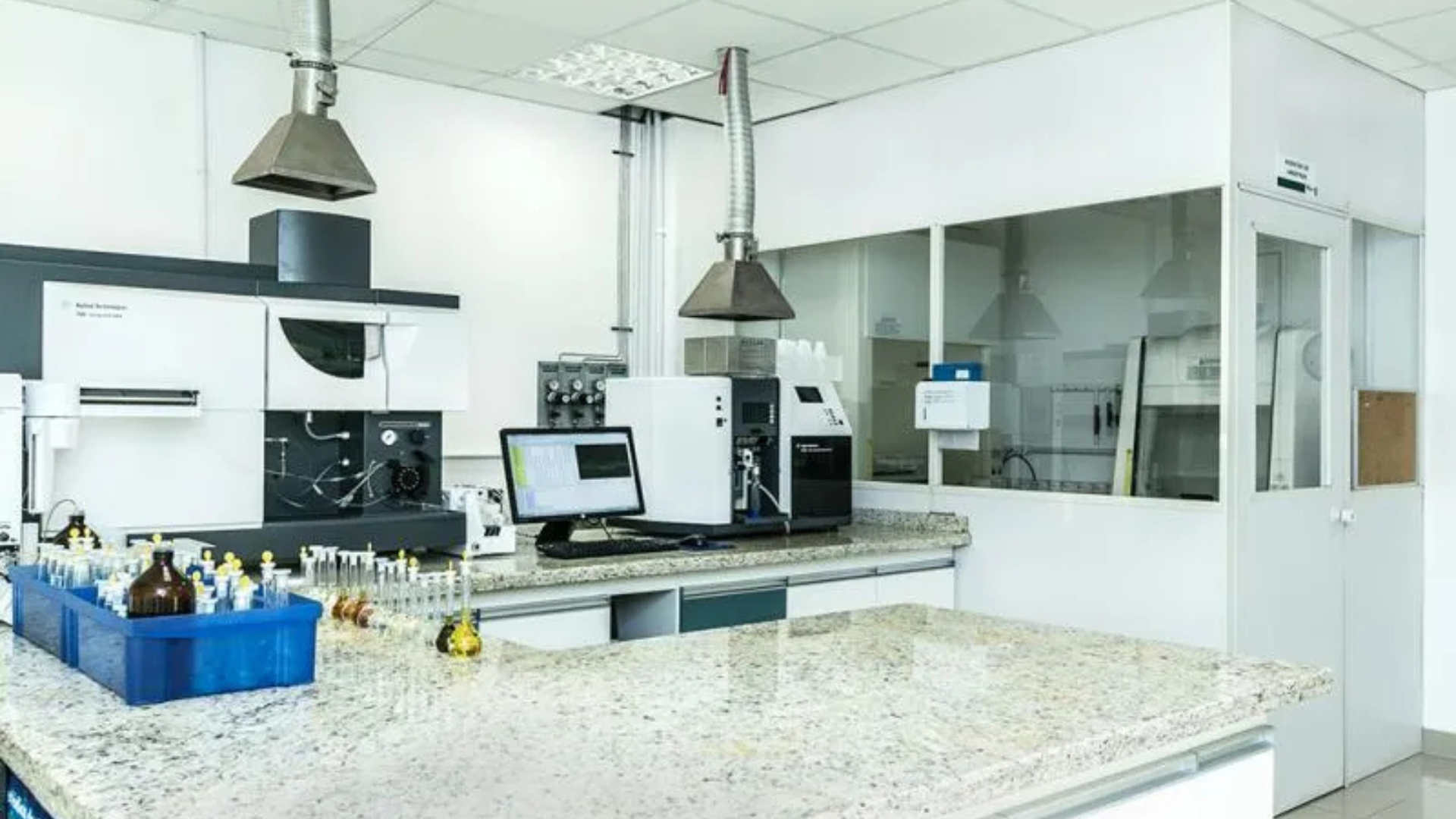 Construção de Laboratórios Técnicos (Guia Definitivo)